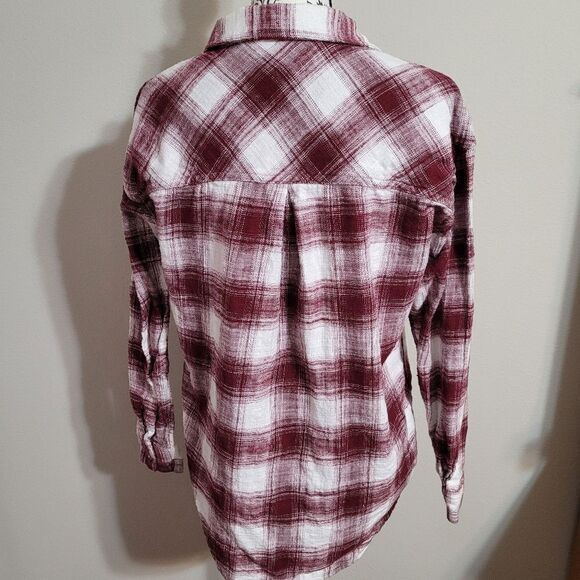 Woman's long sleeve button up Shacket - Picture 3 of 7